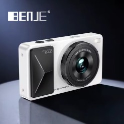 4K Video Camera with Selfie Camera